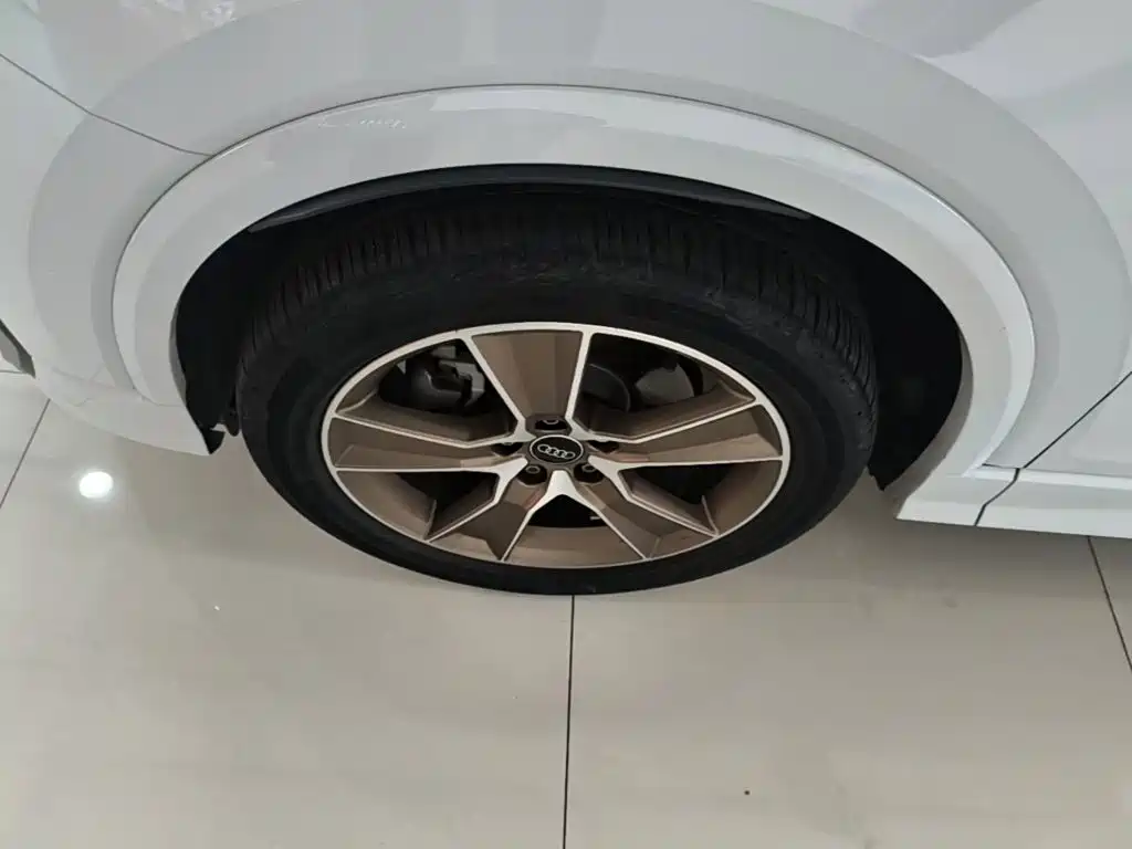 Audi Q2L — миниатюра 23