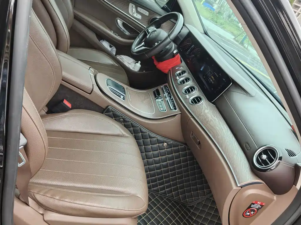 Mercedes-Benz E-Class — миниатюра 15