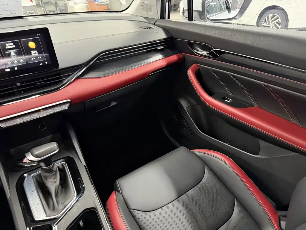 Geely Emgrand S — миниатюра 8