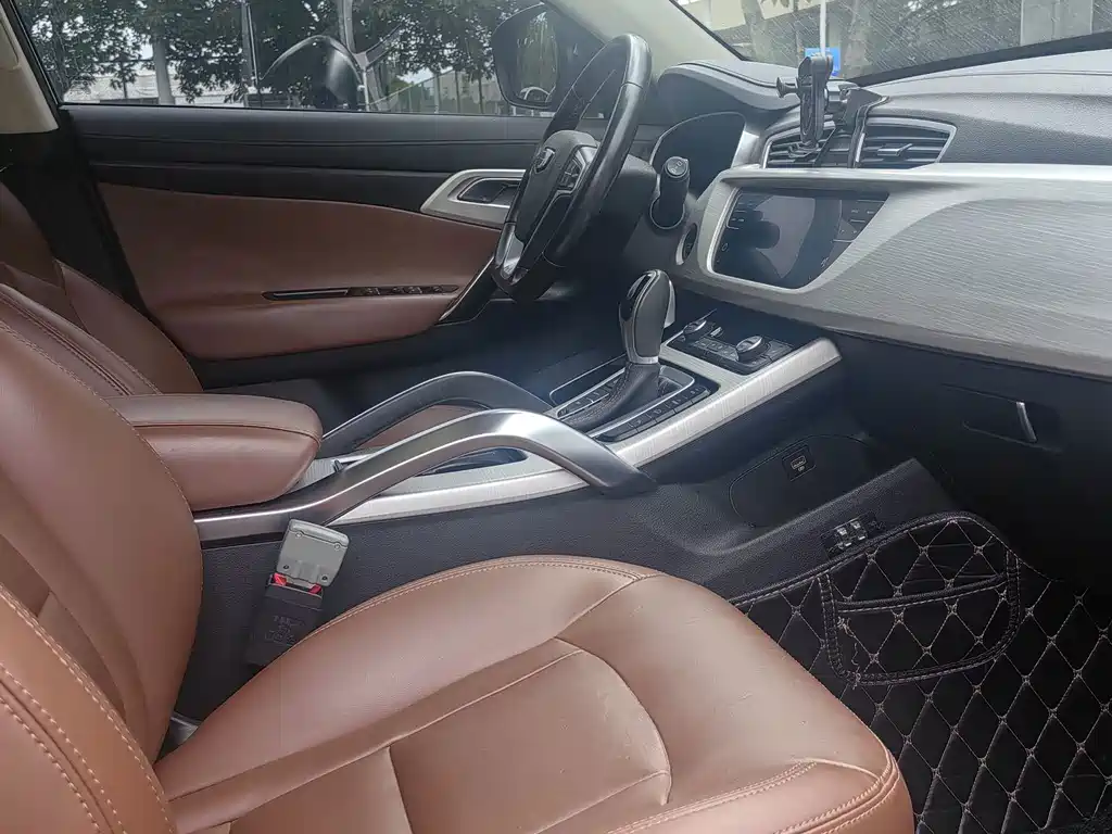 Geely Boyue — миниатюра 10