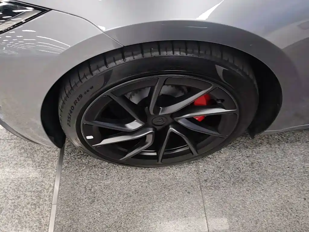 Tesla Model 3 — миниатюра 23