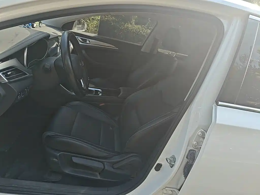Changan Eado — миниатюра 15