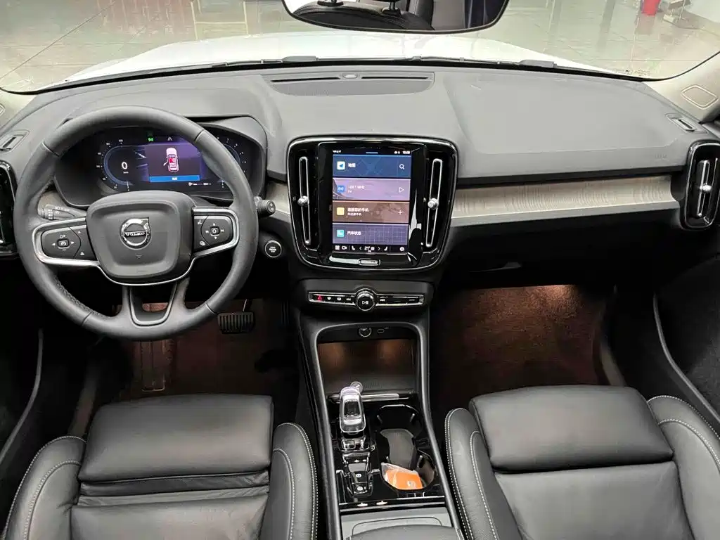 Volvo XC40 — миниатюра 7