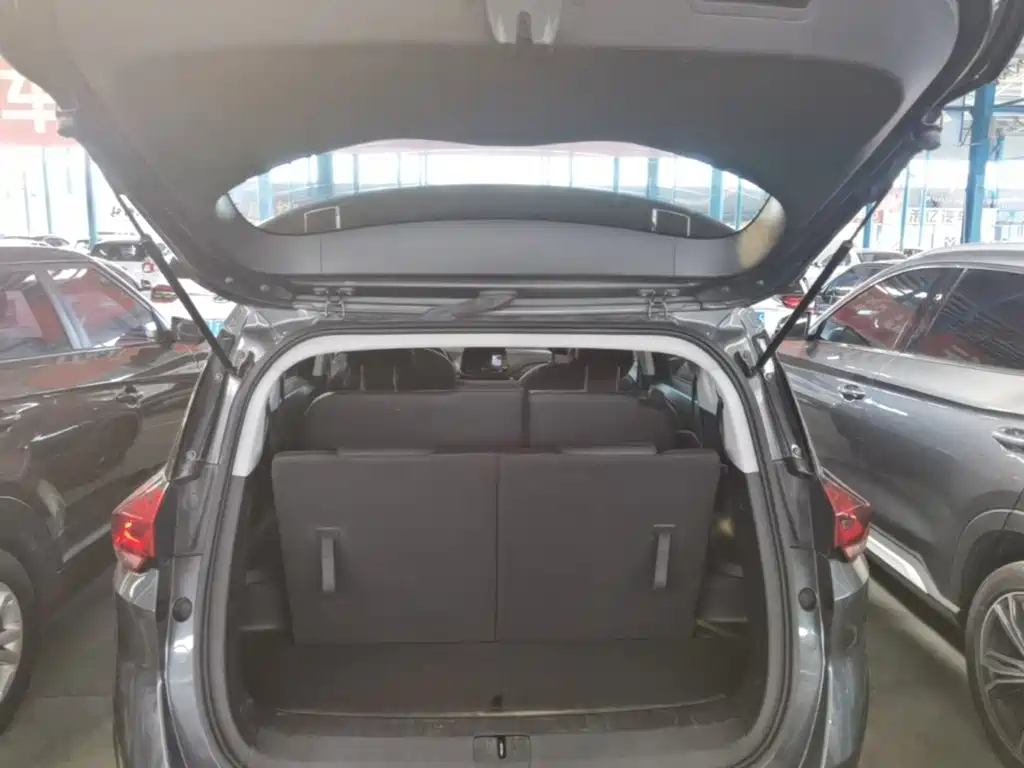 Chevrolet Volando — миниатюра 19