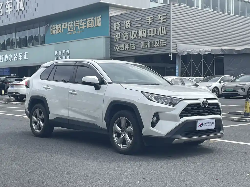 Toyota RAV4 — миниатюра 3