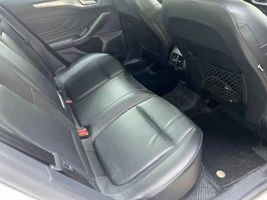 Ford Focus — миниатюра 7