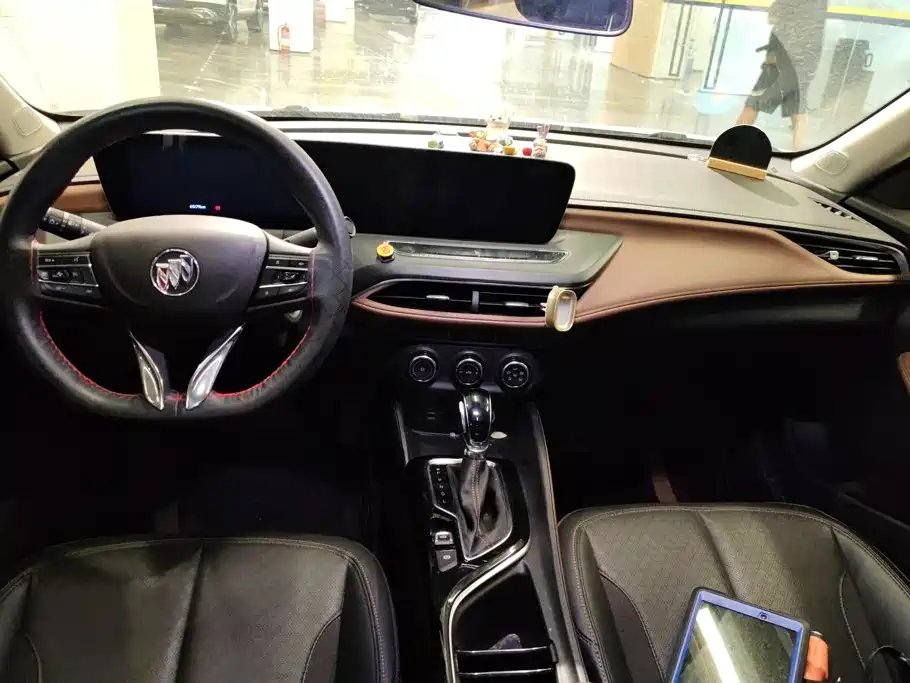 Buick Verano — миниатюра 12
