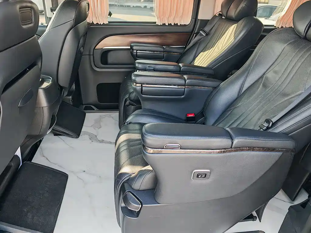 MERCEDES-BENZ V CLASS