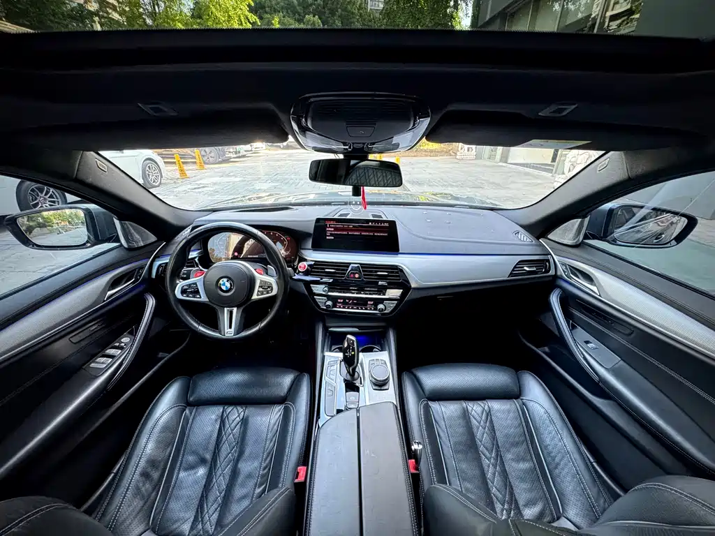 BMW 5 Series (Import) — миниатюра 13