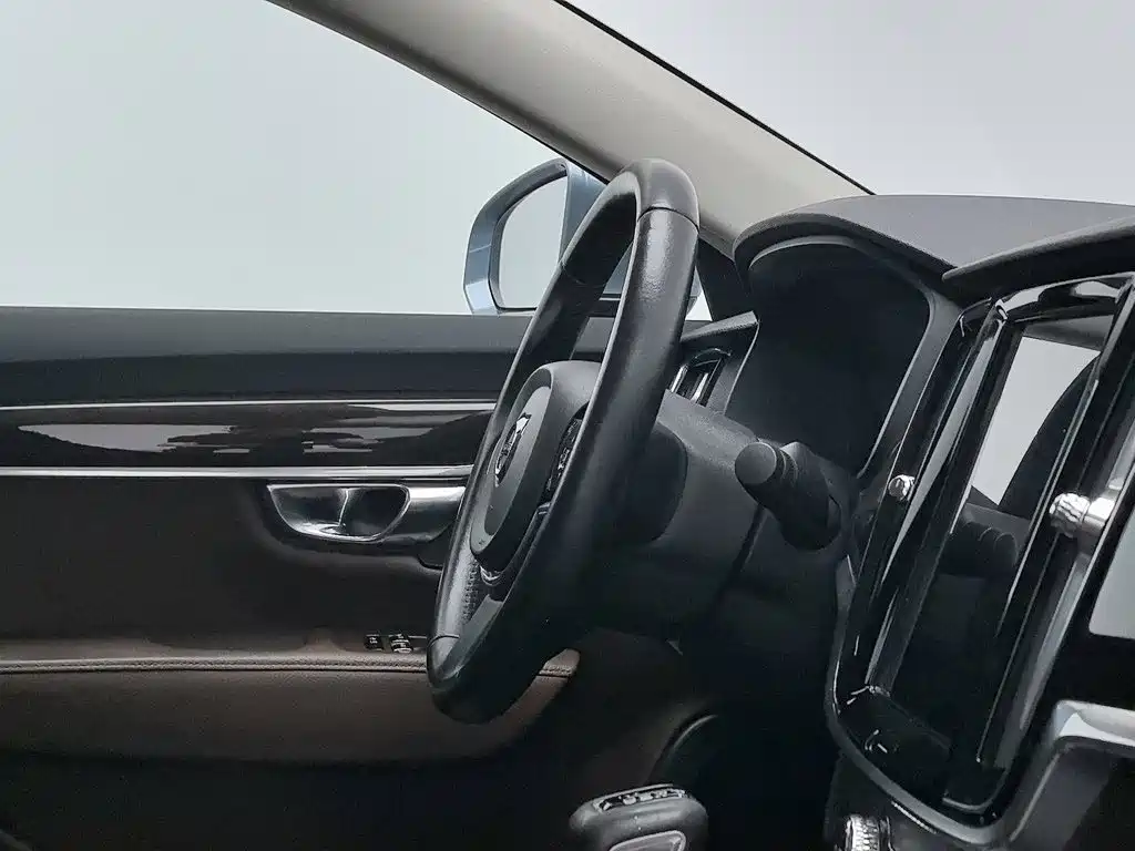 Volvo S90 — миниатюра 22