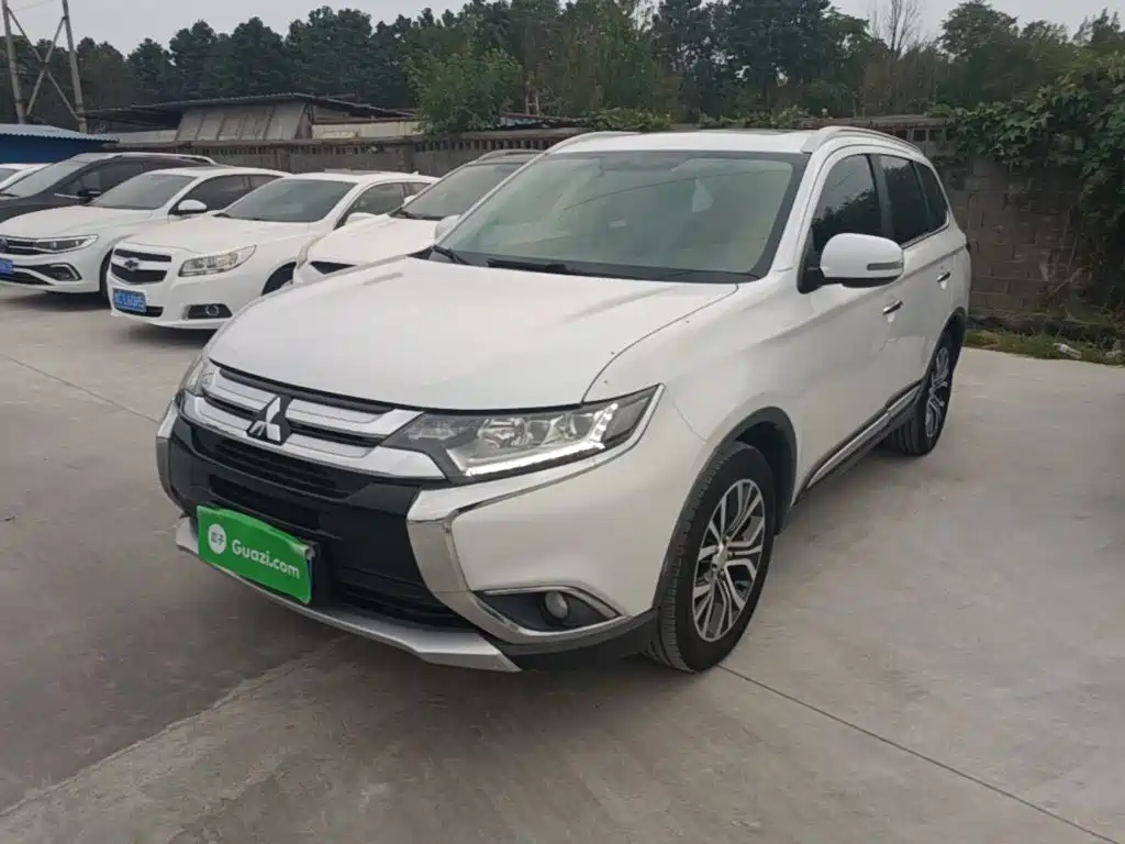 Mitsubishi Outlander — миниатюра 2