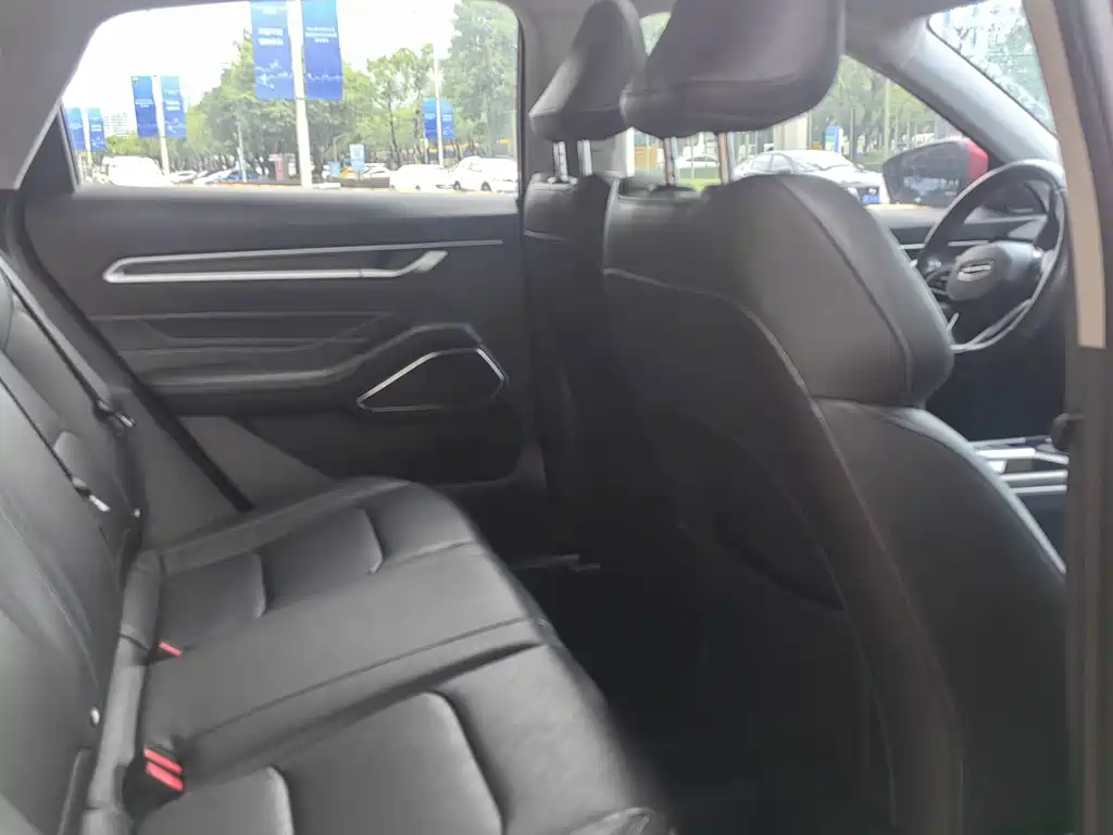 Geely Emgrand — миниатюра 14