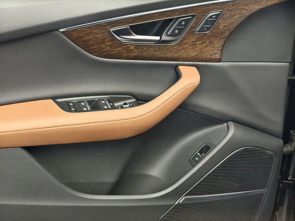 Audi Q7 — миниатюра 18