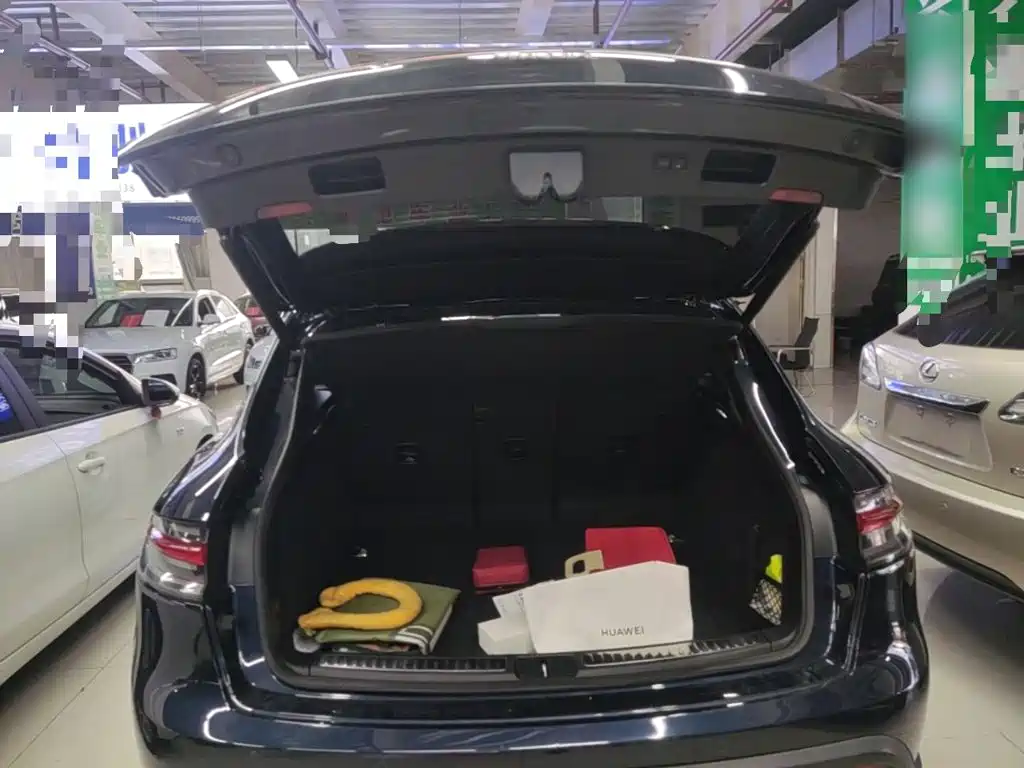 Porsche Macan — миниатюра 19
