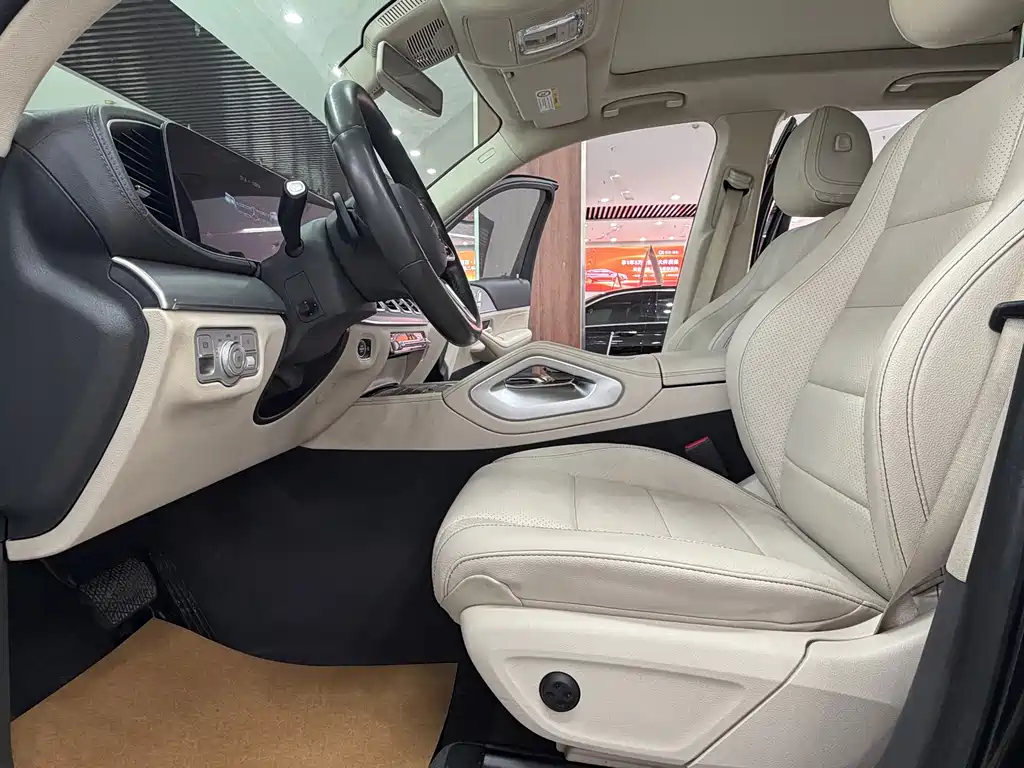 Mercedes-Benz GLE (Import) — миниатюра 10