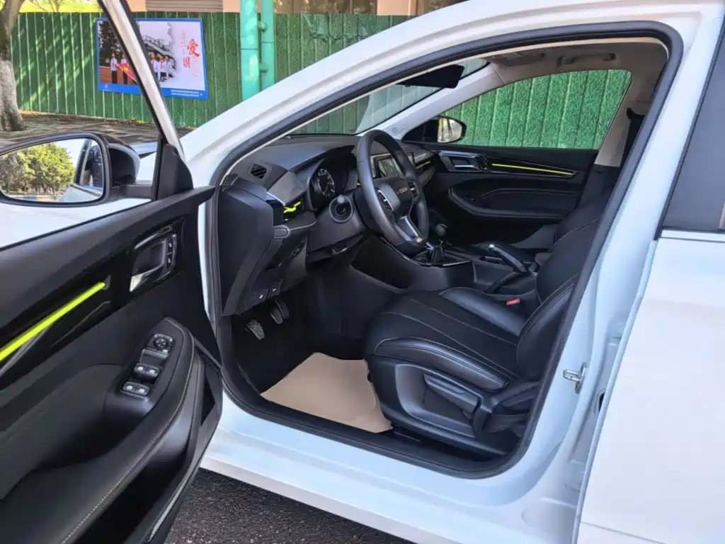 Roewe i5 — миниатюра 16