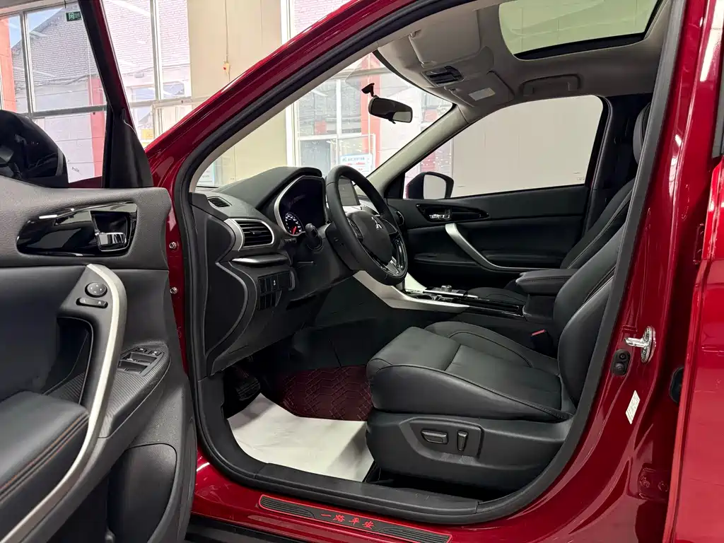 Mitsubishi Eclipse Cross — миниатюра 14
