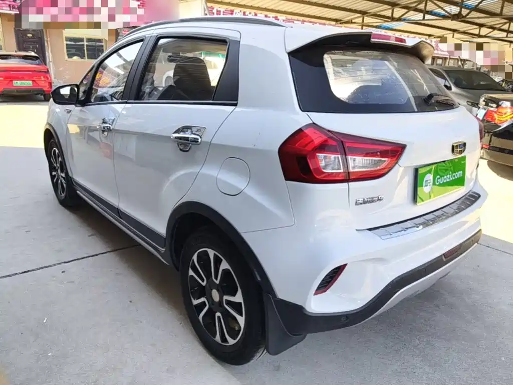 Geely Vision X3 — миниатюра 5