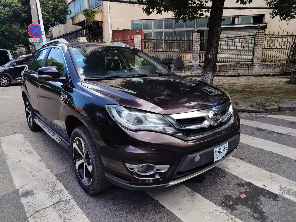 BYD S7 2015 2.0T AT Luxury