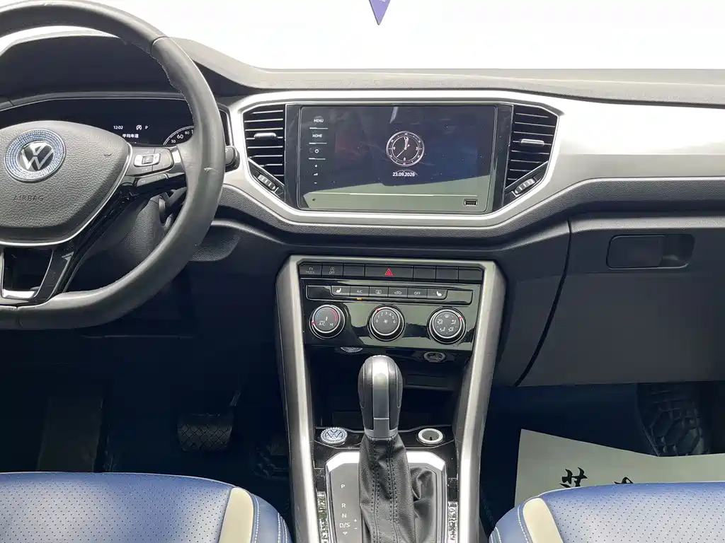 Volkswagen T-Roc — миниатюра 26
