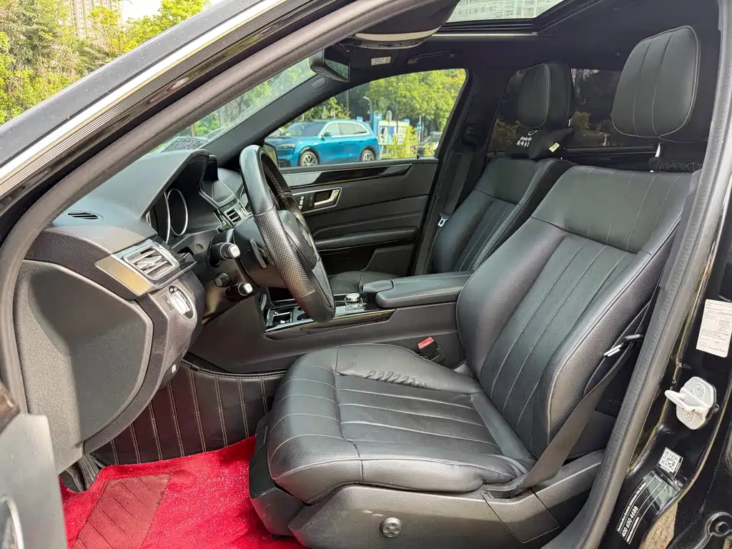 Mercedes-Benz E-Class — миниатюра 5