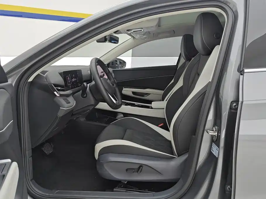 Volkswagen Sagitar — миниатюра 9