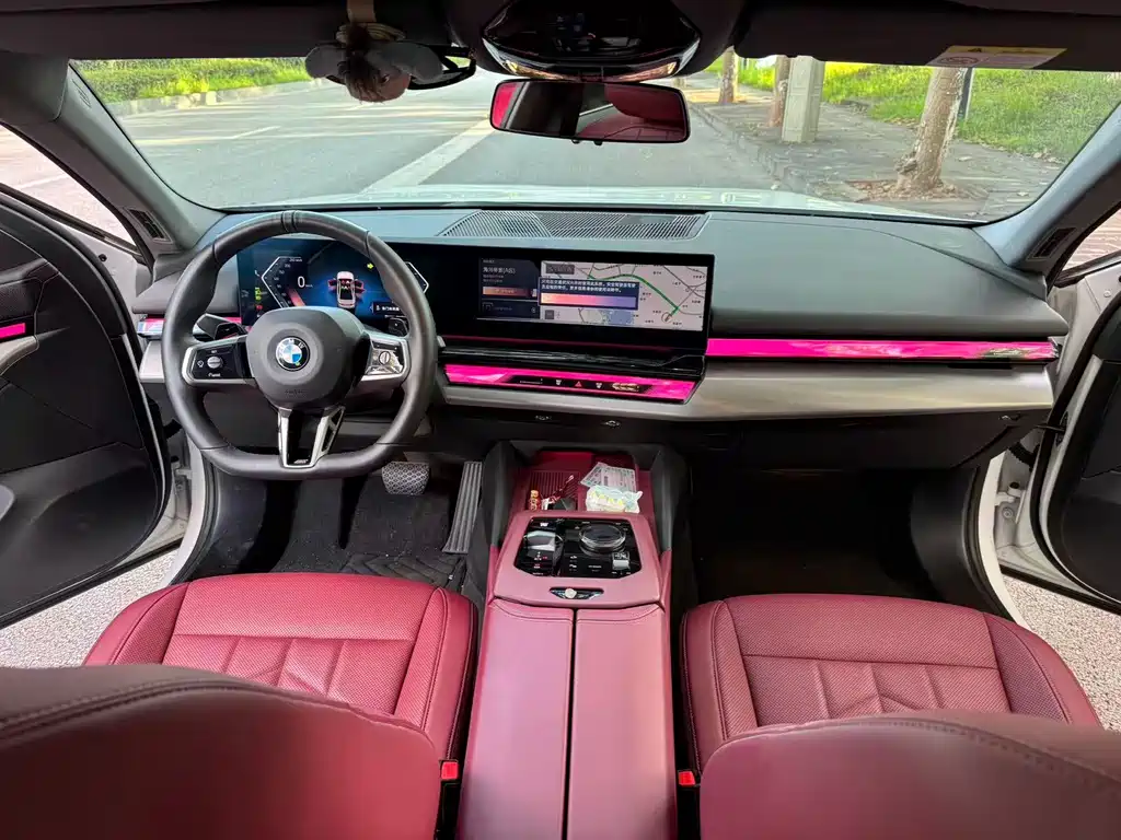 BMW 5 Series — миниатюра 3