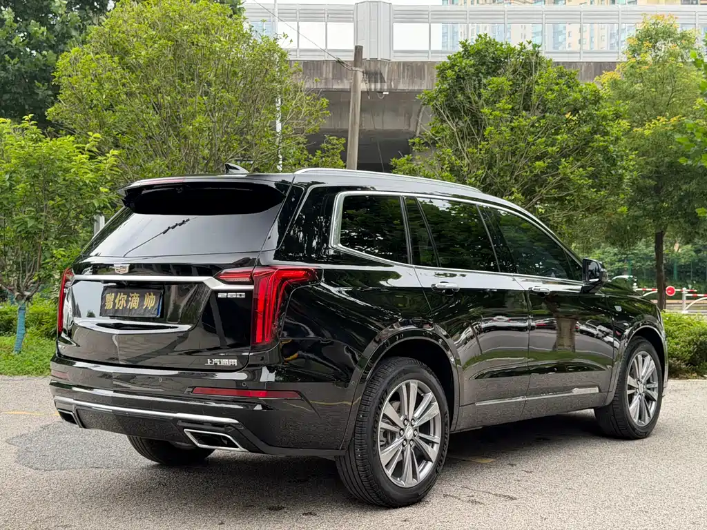 Cadillac XT6 2020 28T мест Luxury