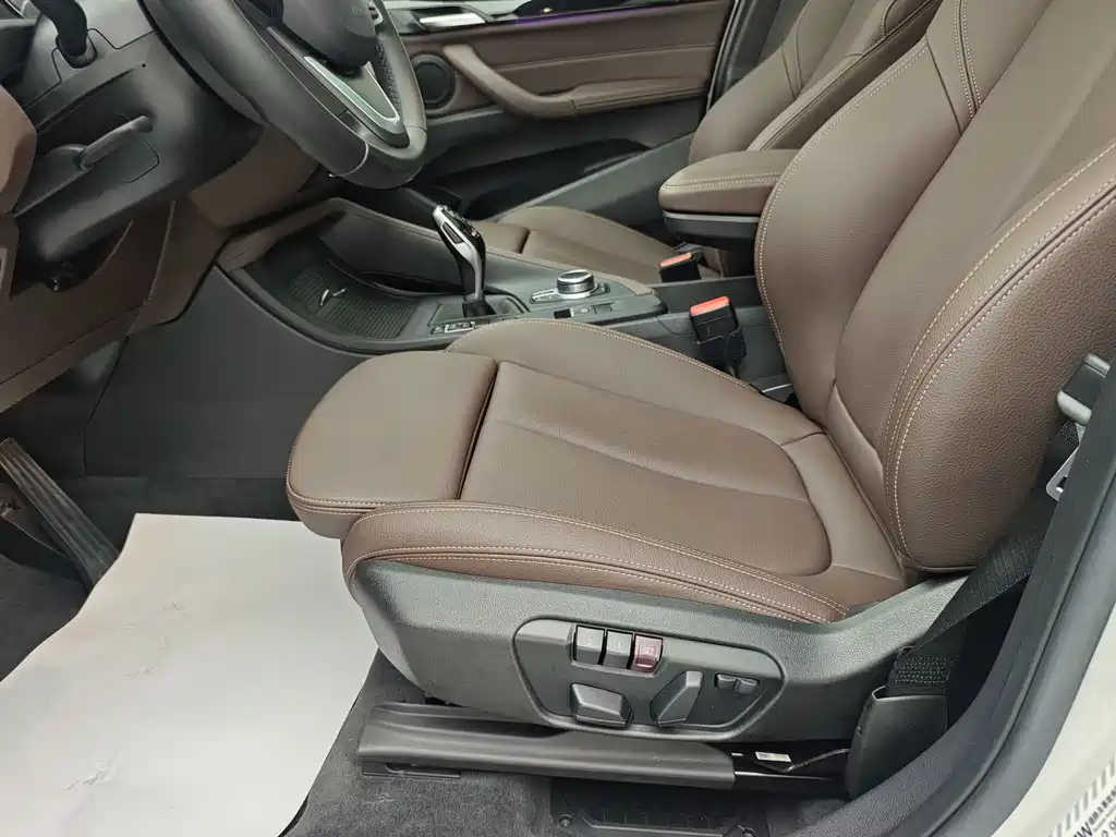 BMW X1 — миниатюра 14