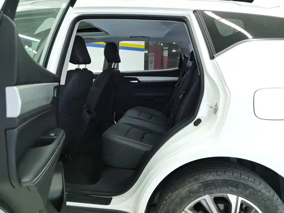 Geely Vision X6 — миниатюра 11