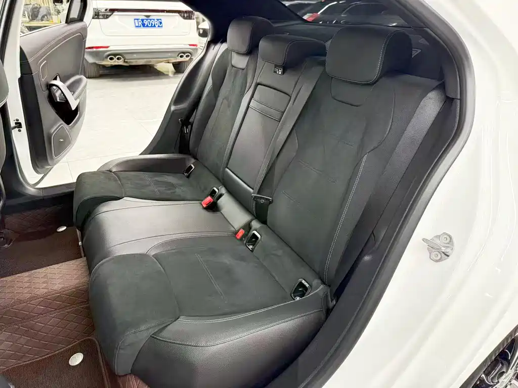 Mercedes-Benz A-Class — миниатюра 13