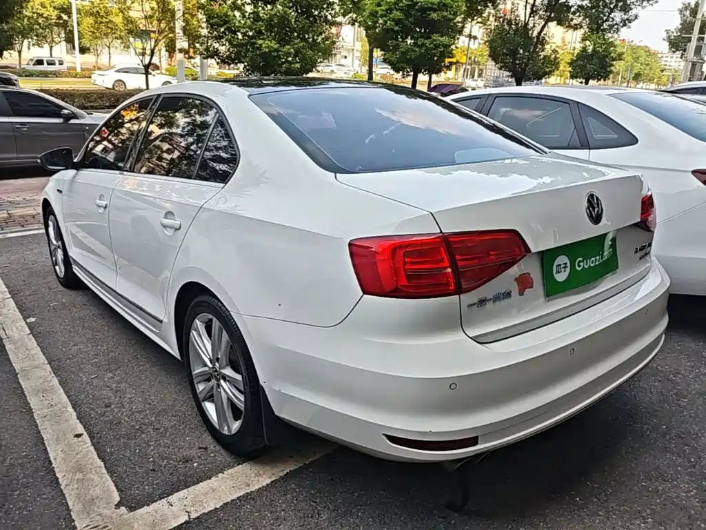 Volkswagen Sagitar — миниатюра 5