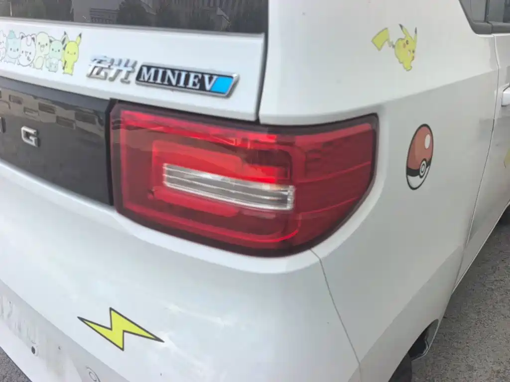 Wuling MINIEV — миниатюра 8