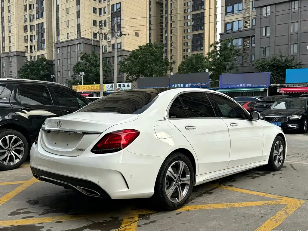 Mercedes-Benz C-Class — миниатюра 9