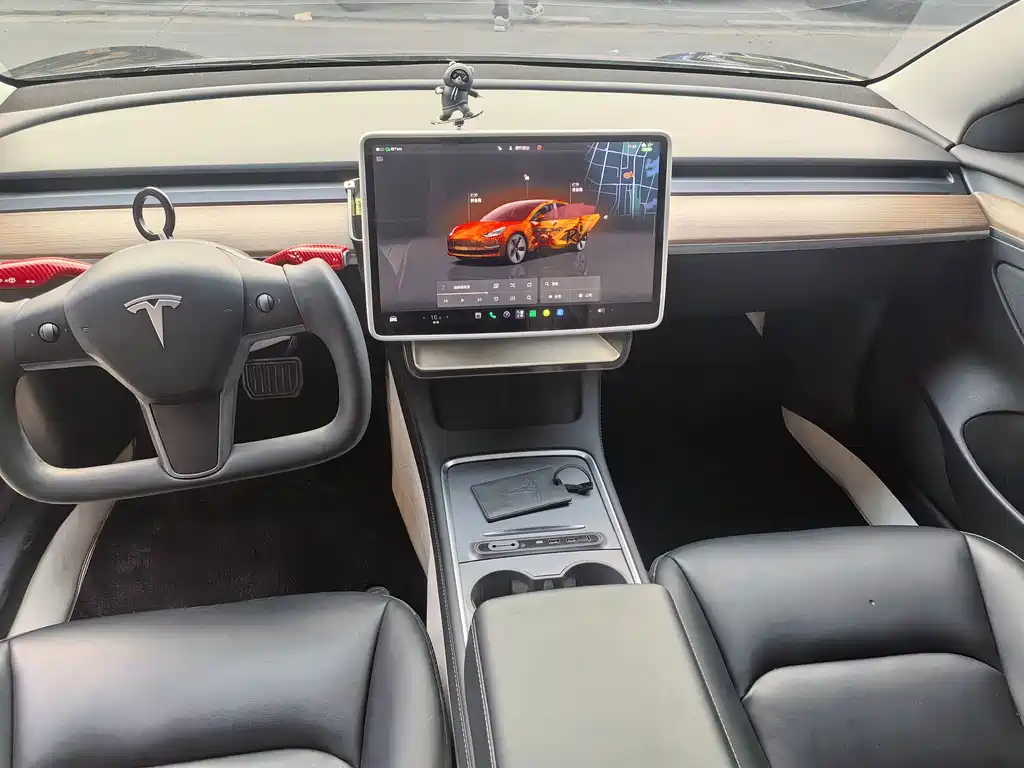 Tesla Model 3 — миниатюра 6