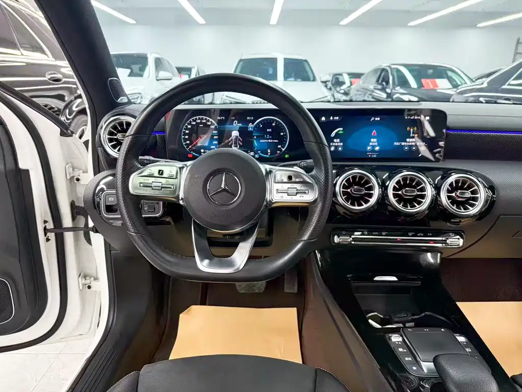 Mercedes-Benz A-Class — миниатюра 15
