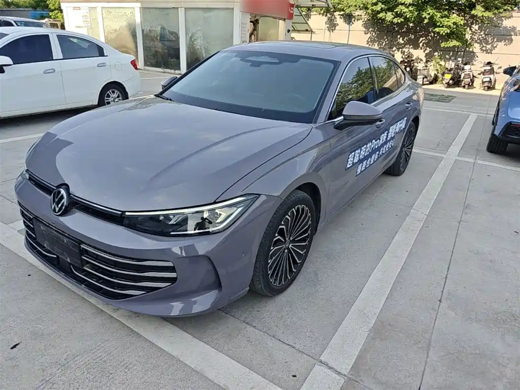 Volkswagen Passat 2024