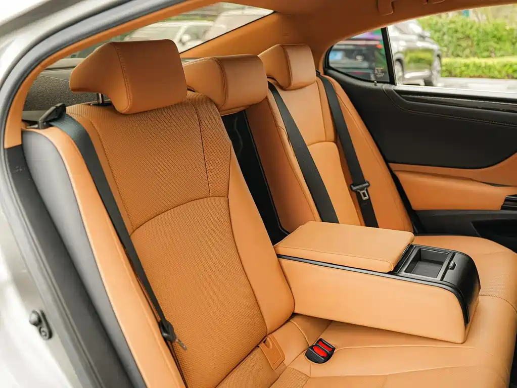 Lexus ES — миниатюра 15