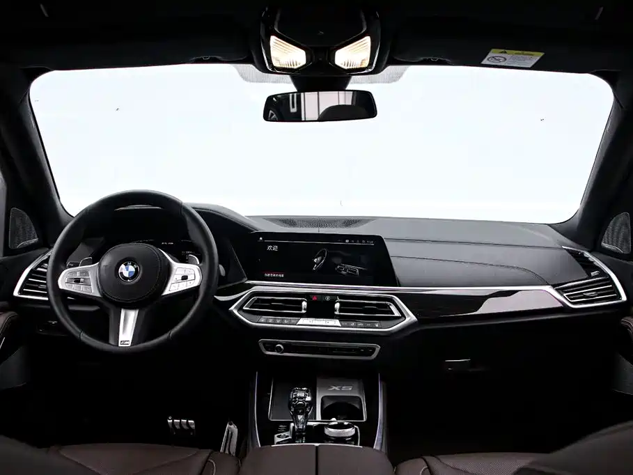 BMW X5 2022 xDrive 40Li M Sport
