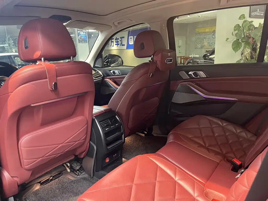 BMW X5 2022 xDrive 30Li Premium M Sport