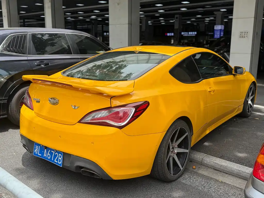 Hyundai Genesis Coupe — миниатюра 8