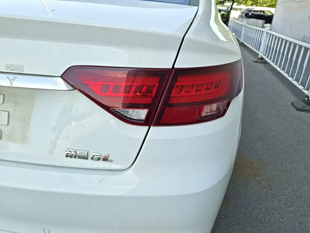 Geely Emgrand GL — миниатюра 8