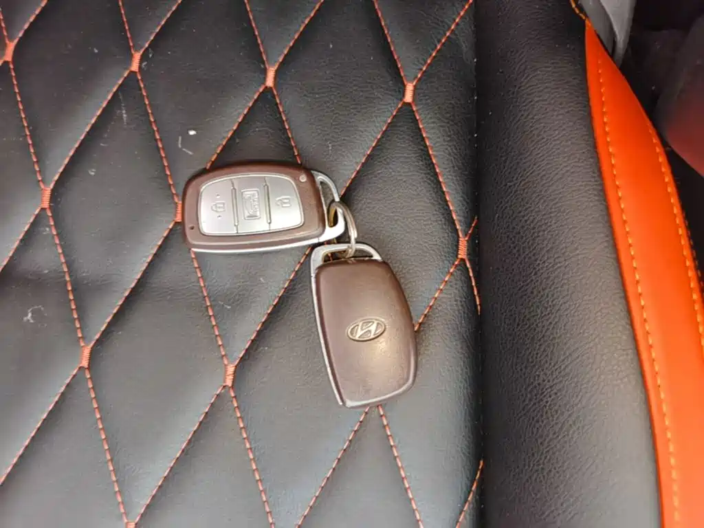 Hyundai Elantra — миниатюра 9