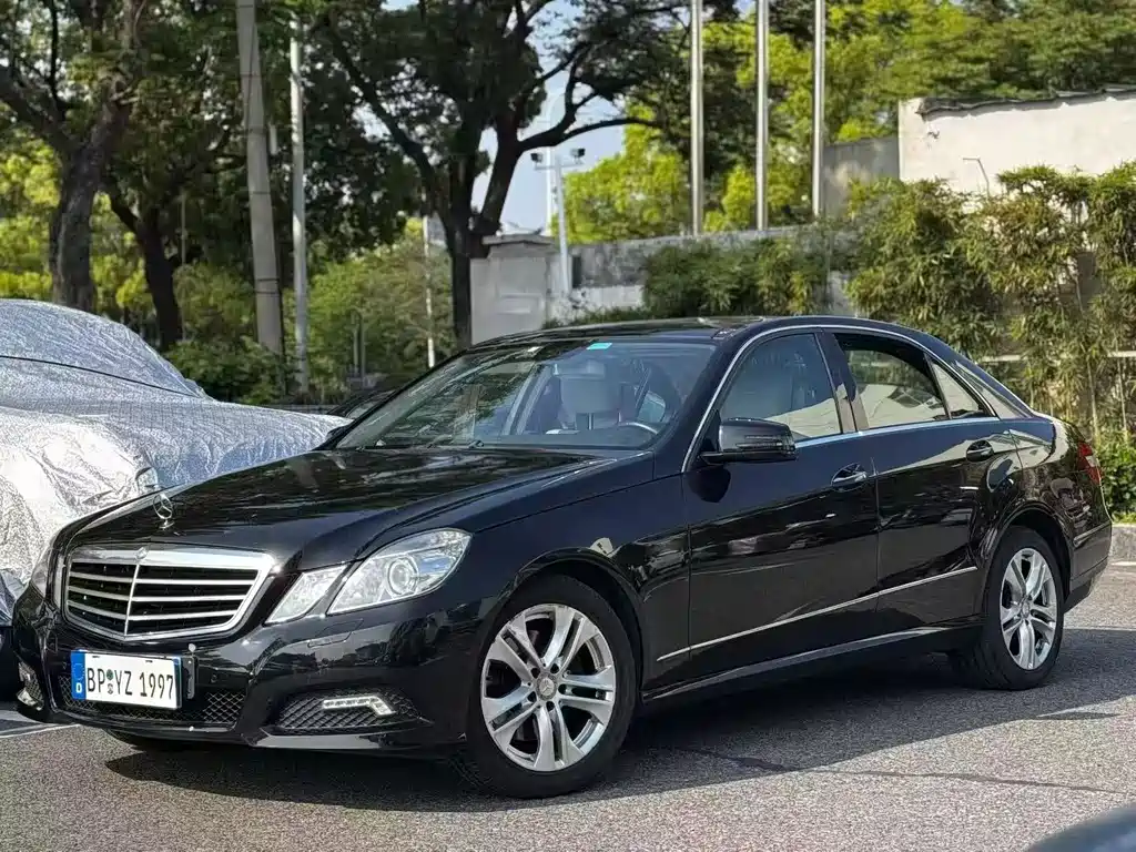 Mercedes-Benz E-Class 2010