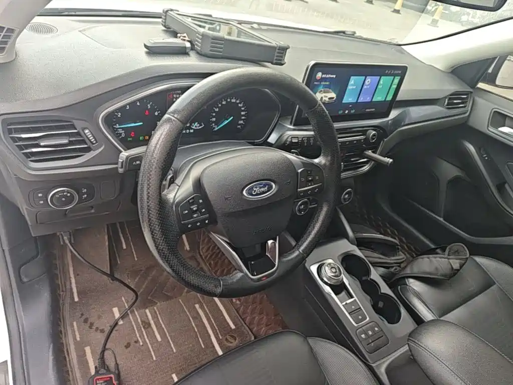 Ford Focus Active — миниатюра 10