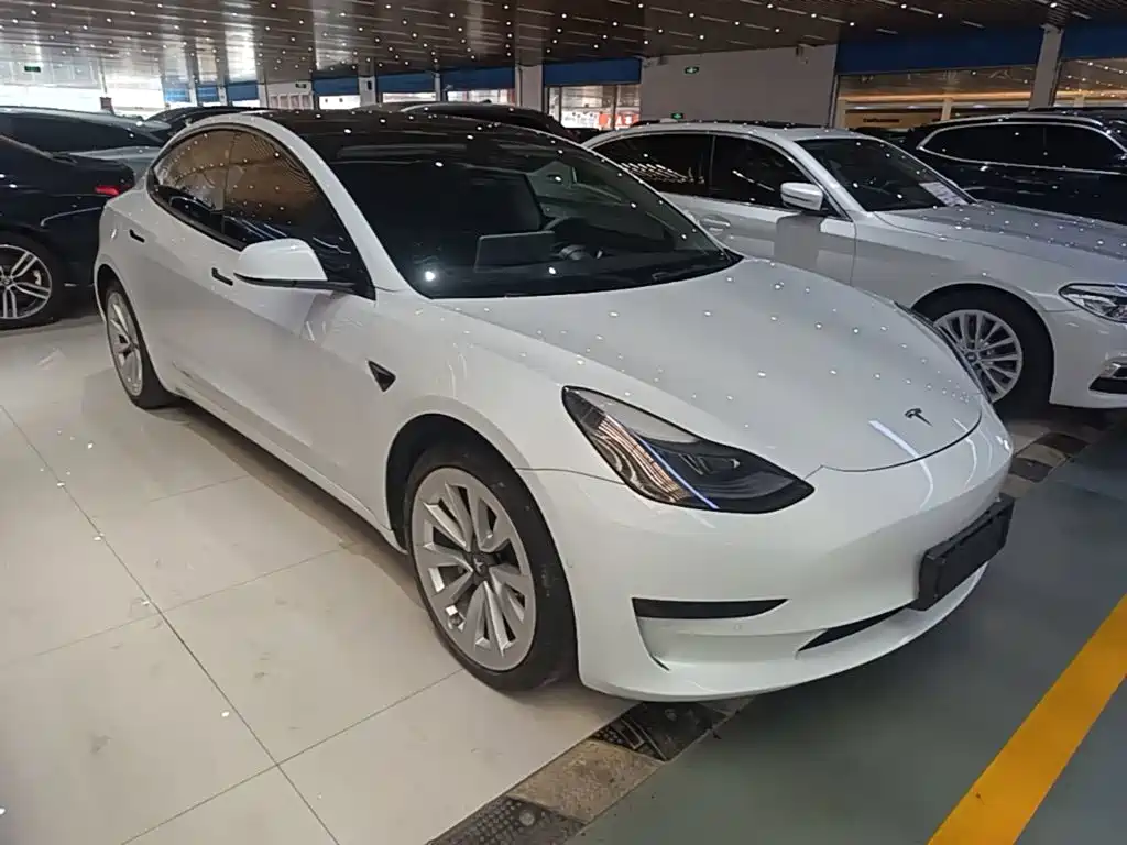 Tesla Model 3 — миниатюра 4