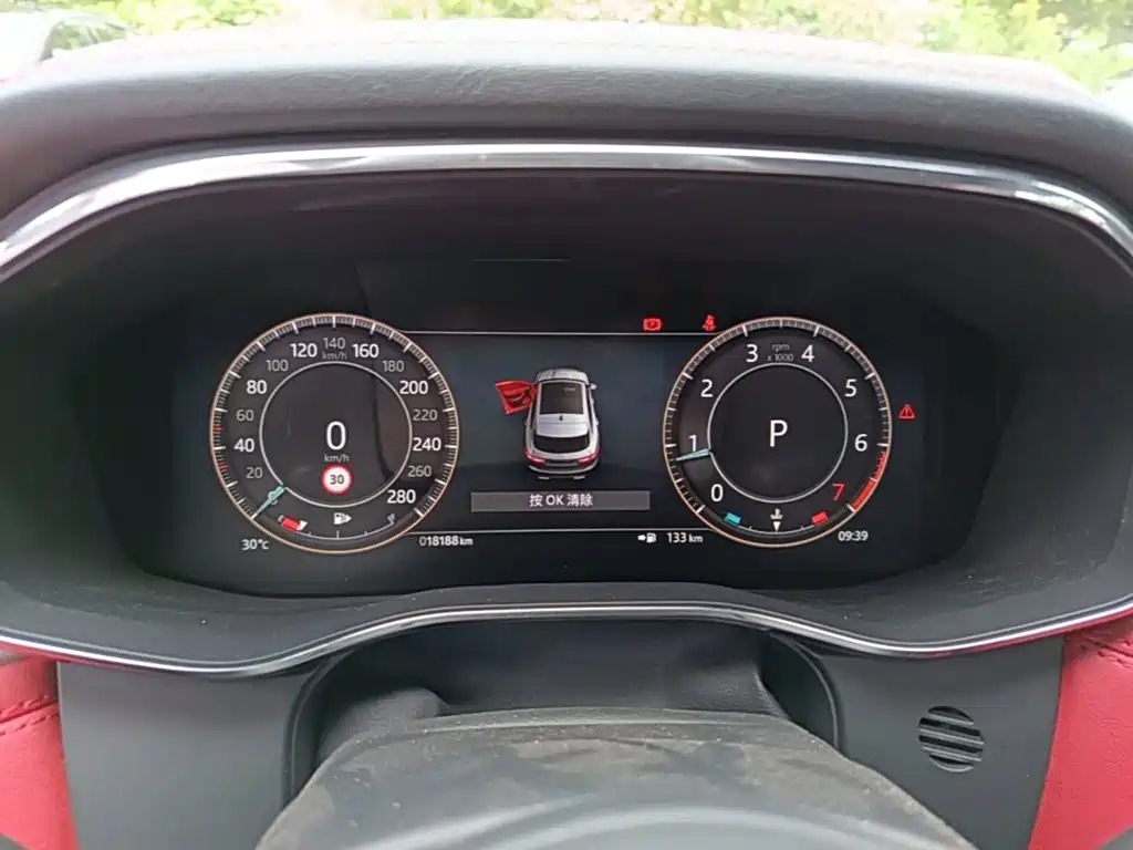 Jaguar F-PACE — миниатюра 12