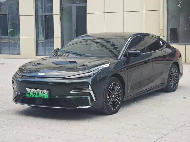2025 Geely Galaxy Xingyao 8