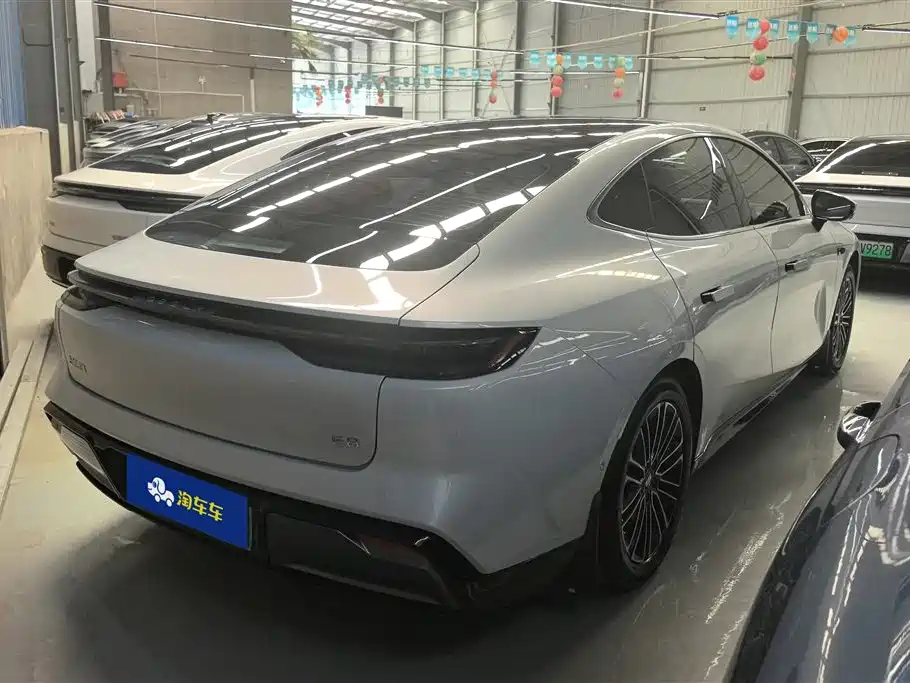 Geely Galaxy Galaxy E8 E8 2025 575km Smart Drive