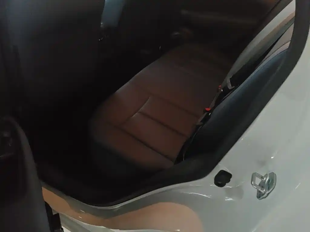 Nissan Qashqai — миниатюра 17